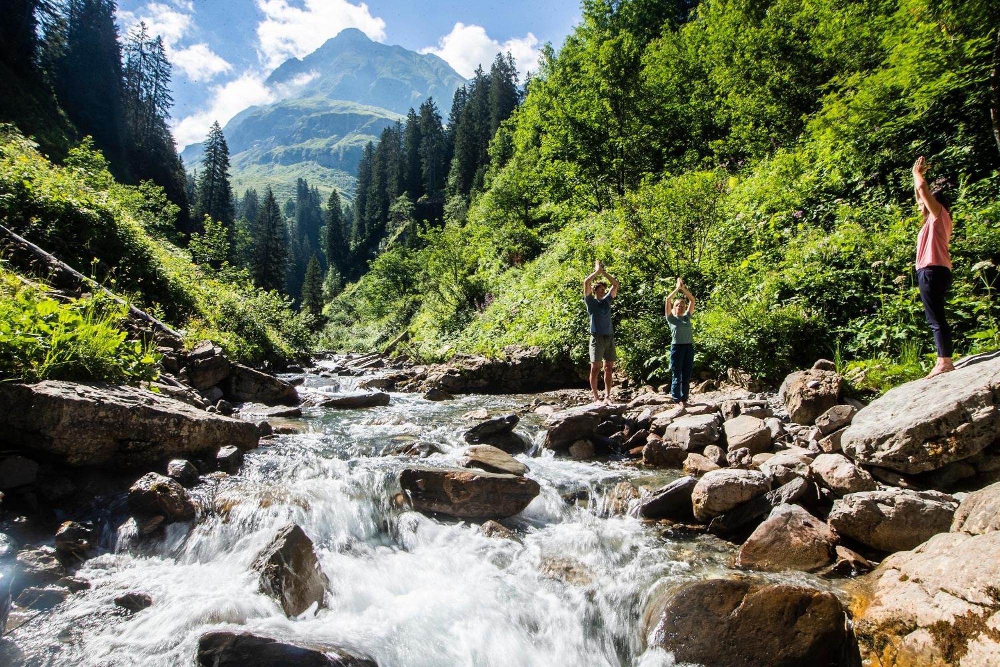 Alpenparks Hotel & Apartment Arlberg Warth Mit Pool Εξωτερικό φωτογραφία