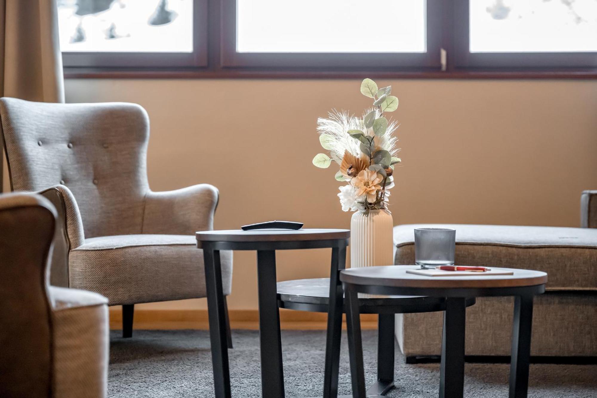 Alpenparks Hotel & Apartment Arlberg Warth Mit Pool Εξωτερικό φωτογραφία