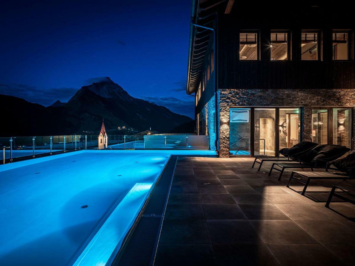 Alpenparks Hotel & Apartment Arlberg Warth Mit Pool Εξωτερικό φωτογραφία